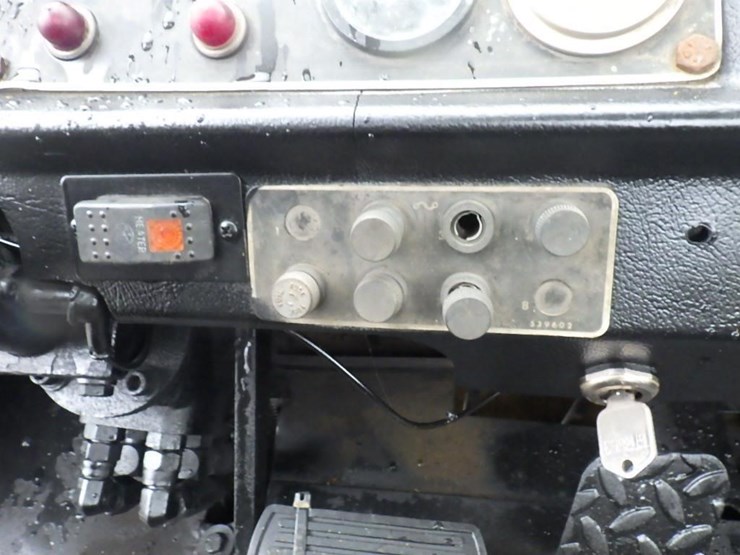 caterpillar-v330b-image-32