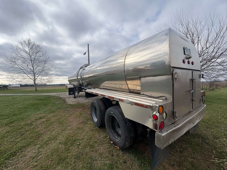 1984-brenner-tanker-trailer-image-8