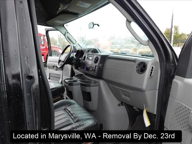 2014-ford-e550-image-3