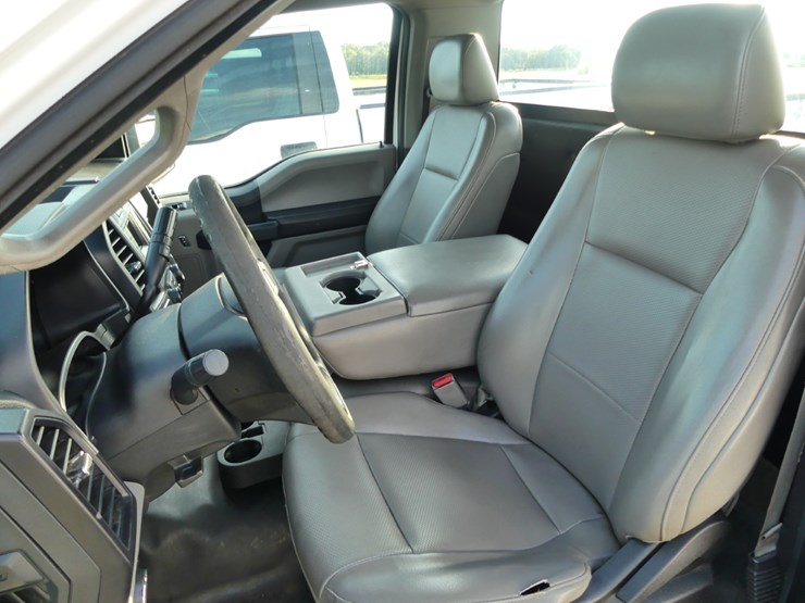 2017-ford-f150-xl-image-8