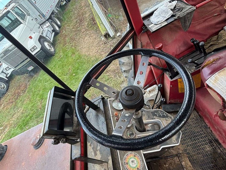 1977-white-2-155-image-21