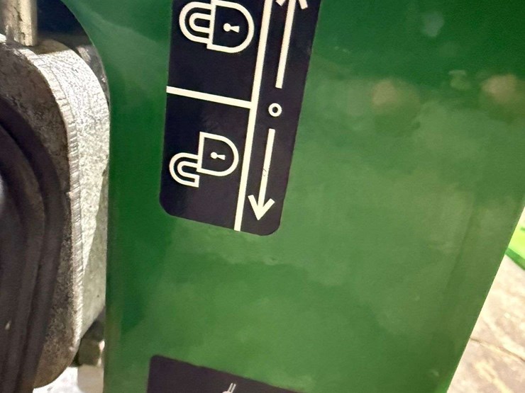 john-deere-300e-image-16