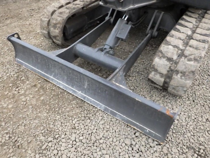 2024-doosan-dx60-9c-hydraulic-excavator-image-13