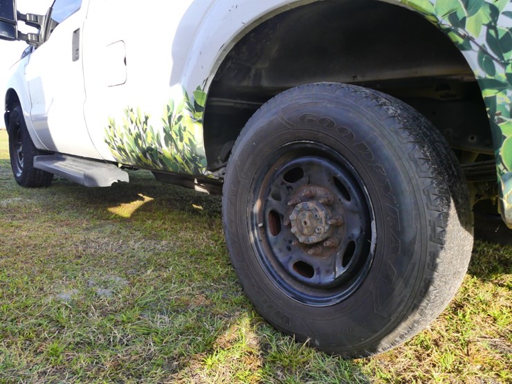 ford-f250-xl-image-8