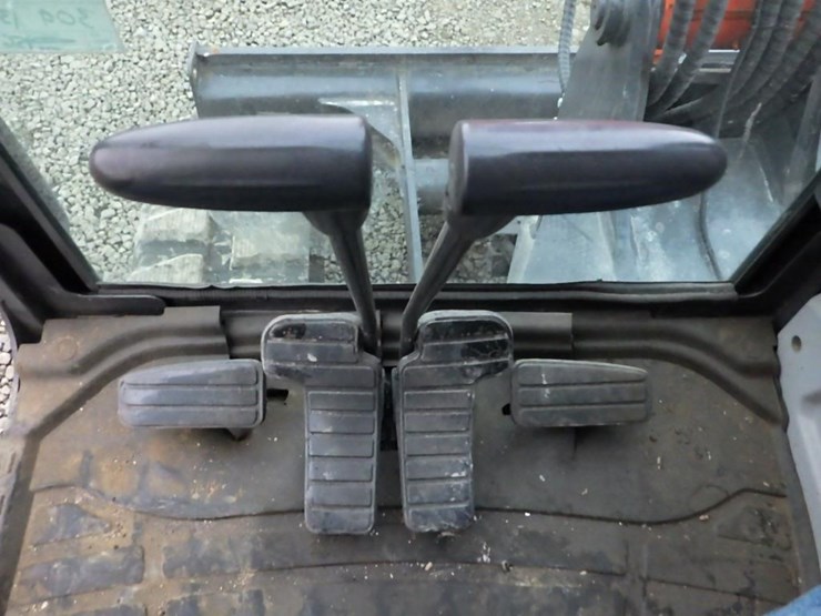 2024-doosan-dx60-9c-hydraulic-excavator-image-30