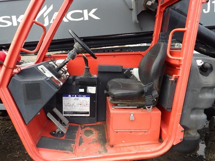 skyjack-sj1056th-image-22