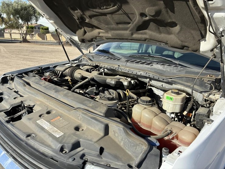 2017-ford-f550-xlt-image-7