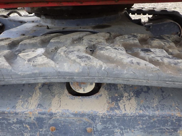 2016-takeuchi-tb230-image-36