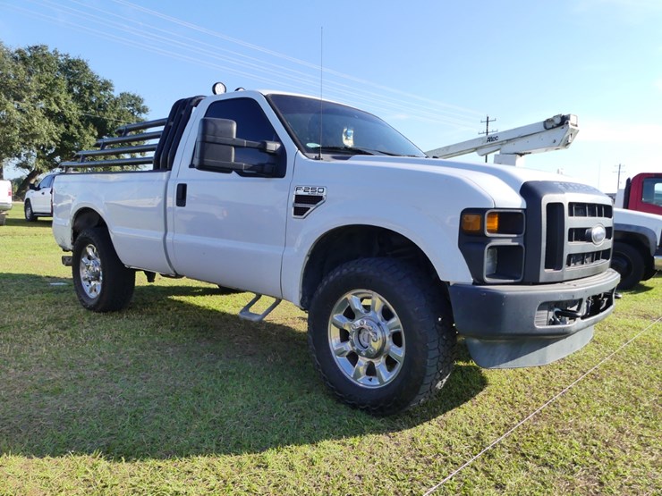 2008-ford-f250-xl-image-2