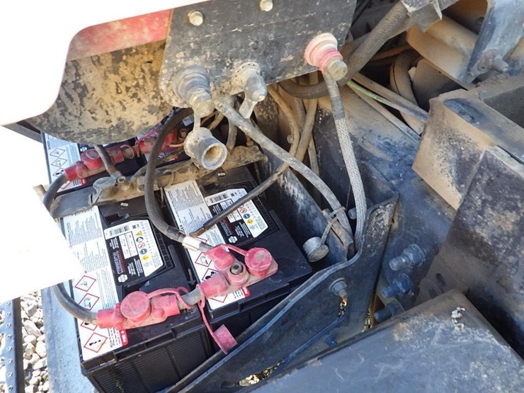 1997-ford-l8513-image-15