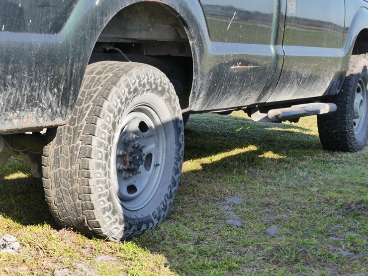 2015-ford-f250-xl-image-5