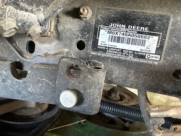 john-deere-x740-image-13