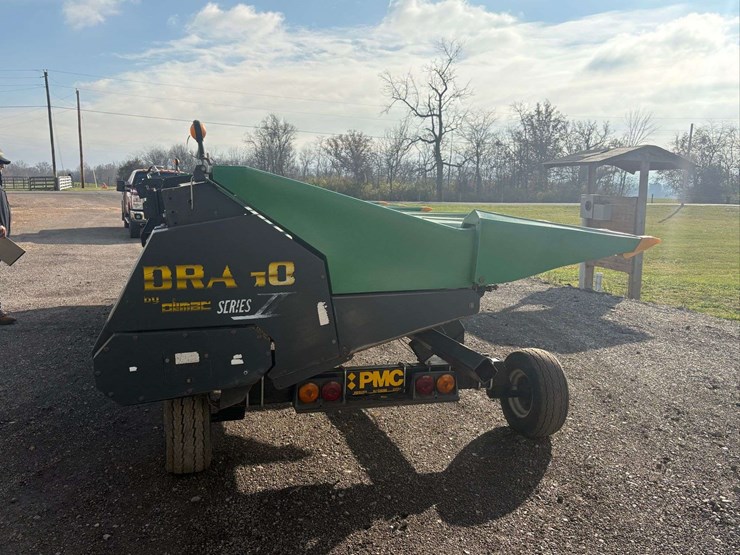 2013-8-row-drago-corn-head-image-8