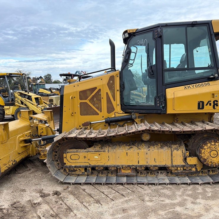 2021 CATERPILLAR D3 LGP