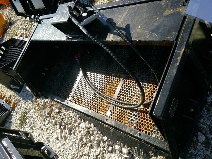 future-59"-screening-bucket-f/-skid-steer-image-1