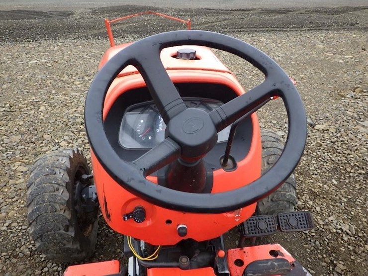 kubota-l2501-image-16