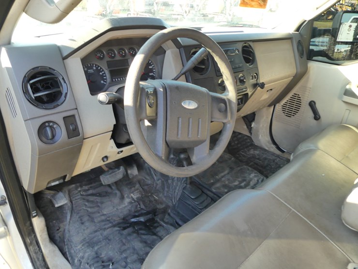 2008-ford-f250-xl-image-12