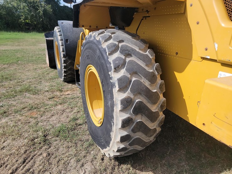 2020-caterpillar-926-image-9