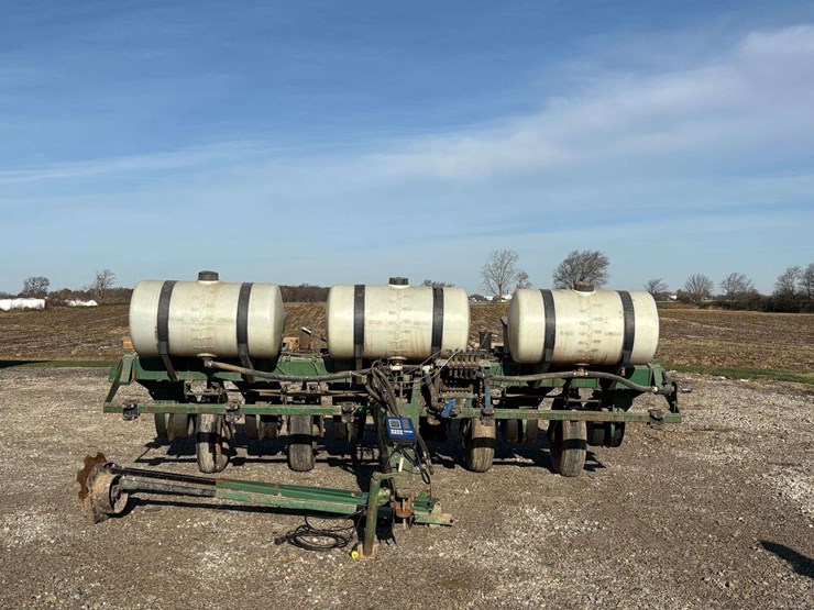 john-deere-7000-image-1