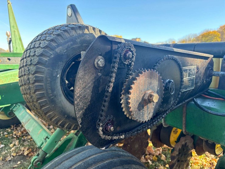 john-deere-7240-image-23