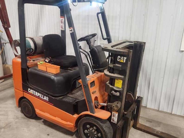 2001-caterpillar-gc25k-image-3