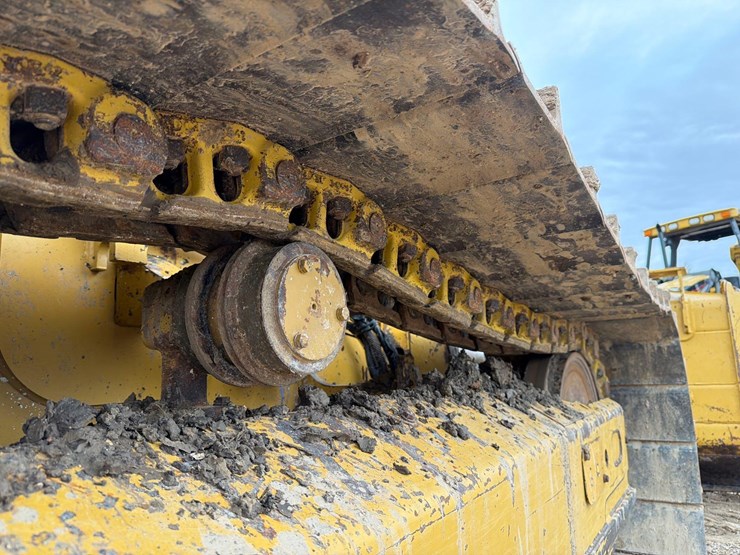 2021-caterpillar-d3-lgp-image-17