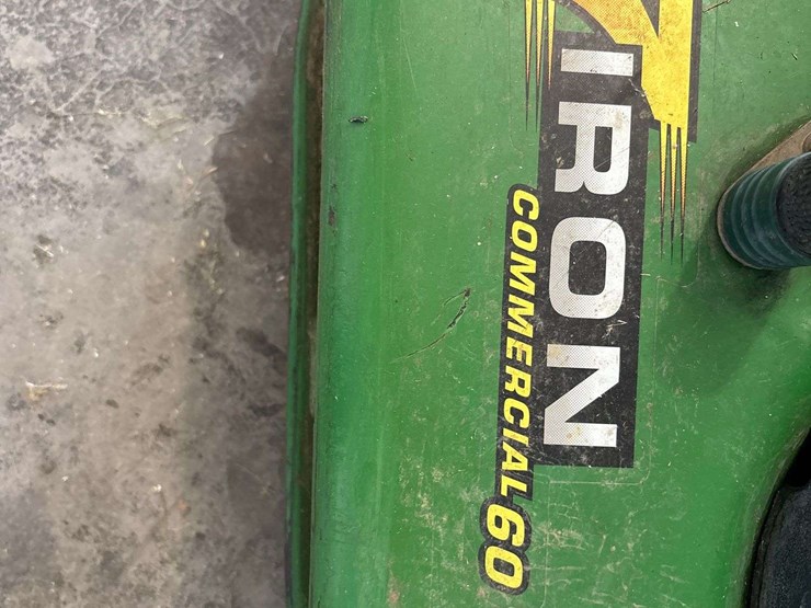 john-deere-x740-image-3