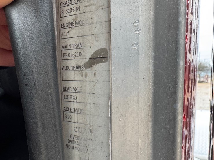 2003-peterbilt-379-image-36