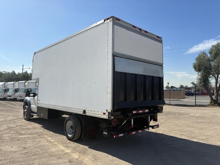 2015-ford-f550-xlt-image-4