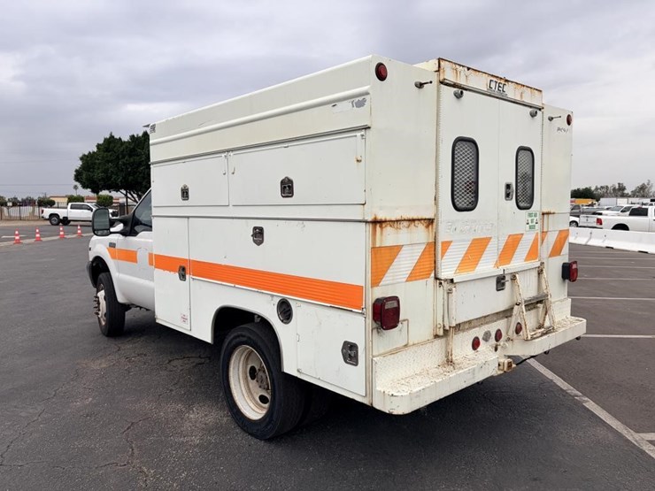 2004-ford-f450-image-4