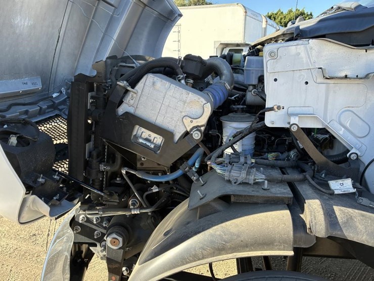 ford-f650-xlt-image-10