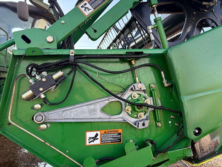 john-deere-630f-image-5