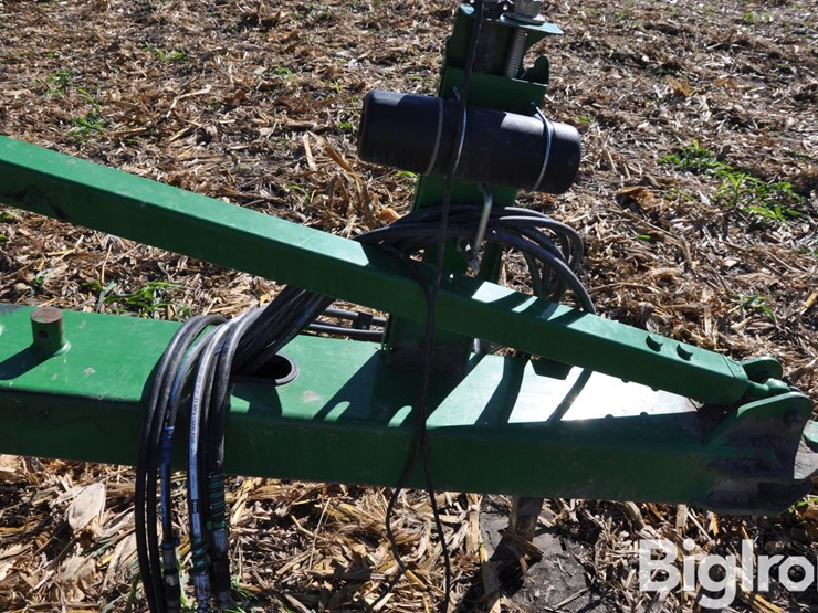 2011-john-deere-2310-image-13