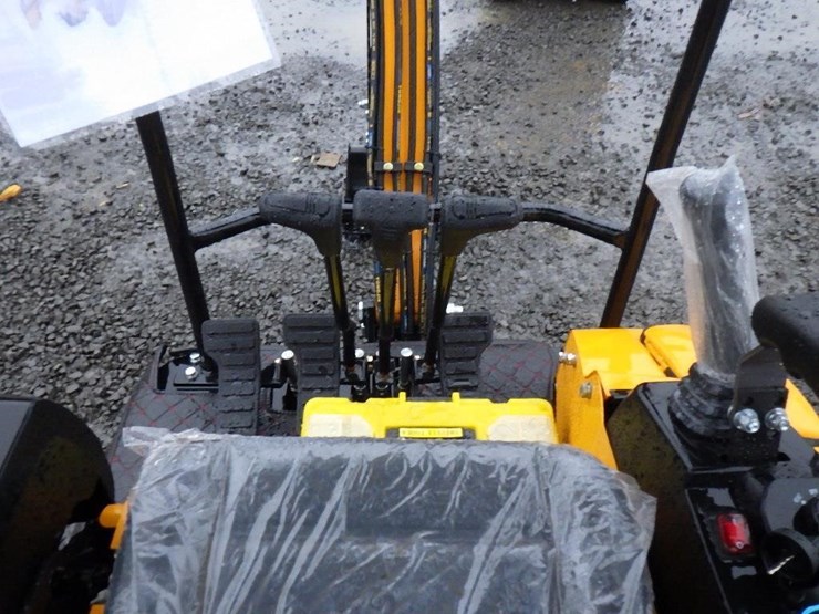 2025-vicsec-15p-hydraulic-excavator-image-23