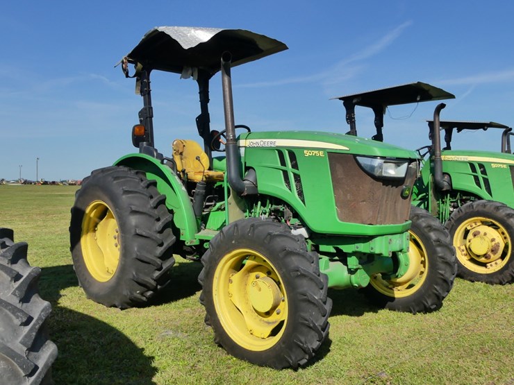john-deere-5075e-image-1