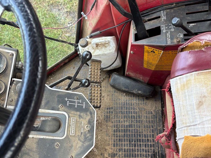 1977-white-2-155-image-17