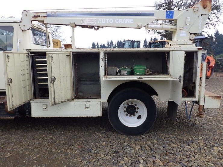 international-4700-image-7