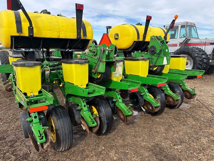 john-deere-1770-image-11