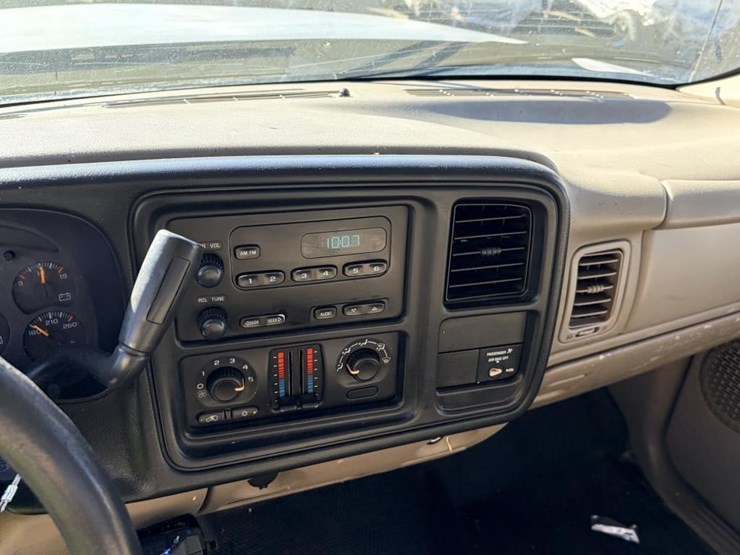 chevrolet-silverado-2500-image-11