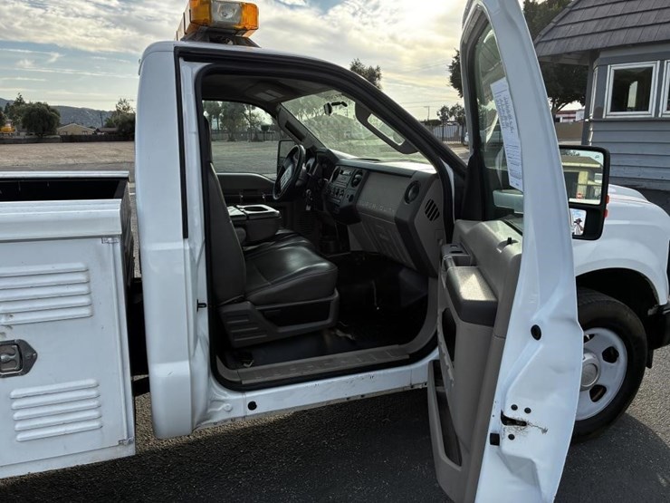 2010-ford-f350-image-9