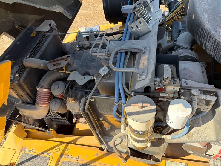 2016-bell-b50d-image-18