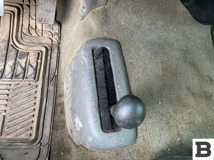 2006-gmc-sierra-2500-image-34