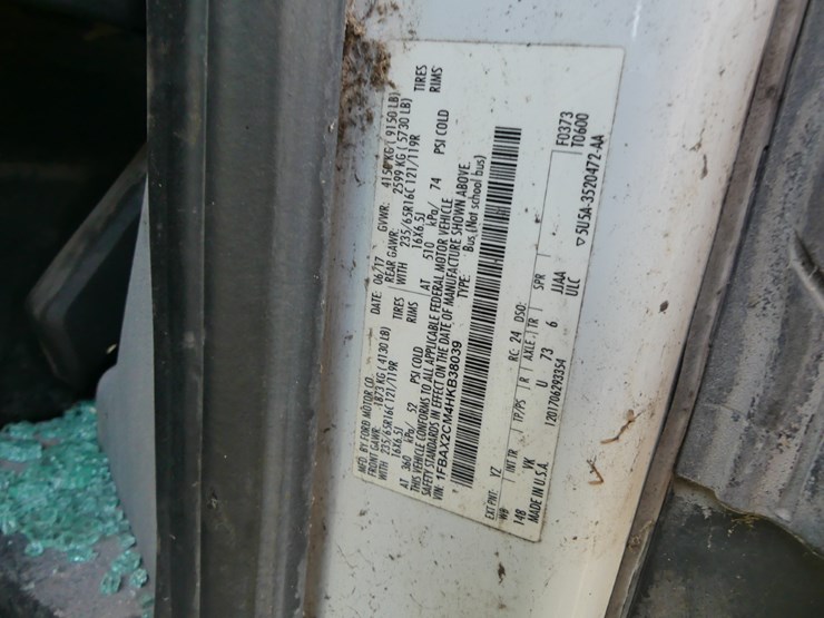 2017-ford-transit-image-16