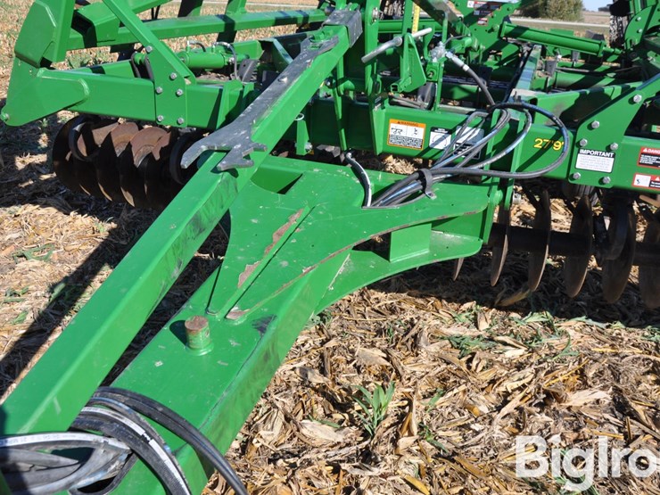 2011-john-deere-2310-image-12