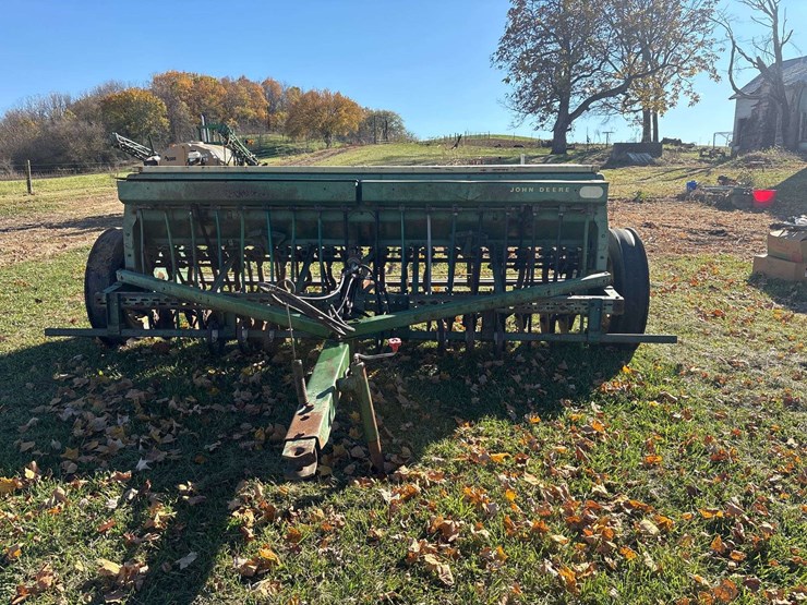 john-deere-8300-image-11