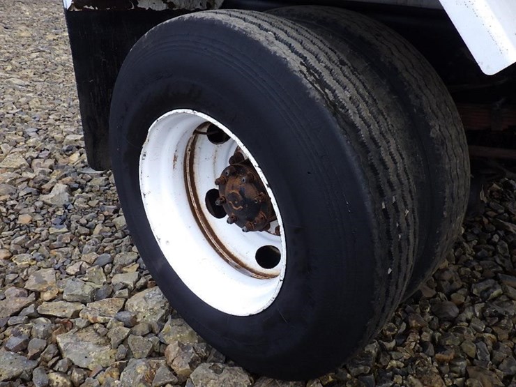 1999-ford-sterling-s/a-water-truck-image-29