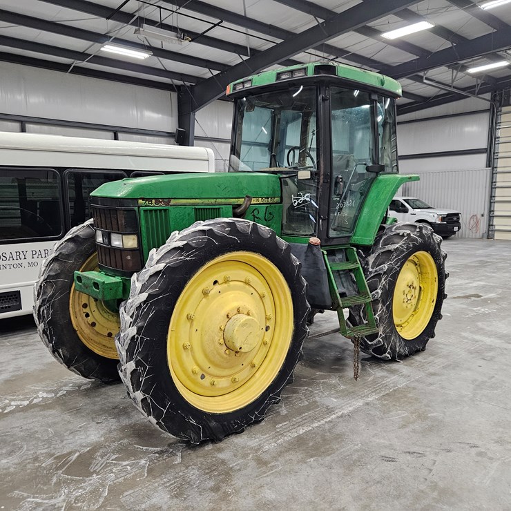 JOHN DEERE 7400