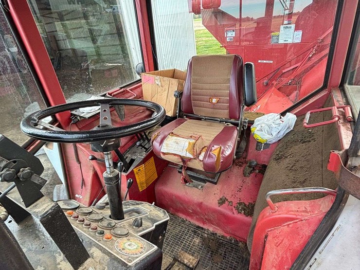 1977-white-2-155-image-19