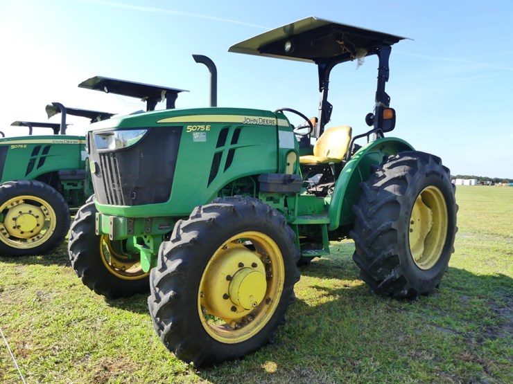 john-deere-5075e-image-2