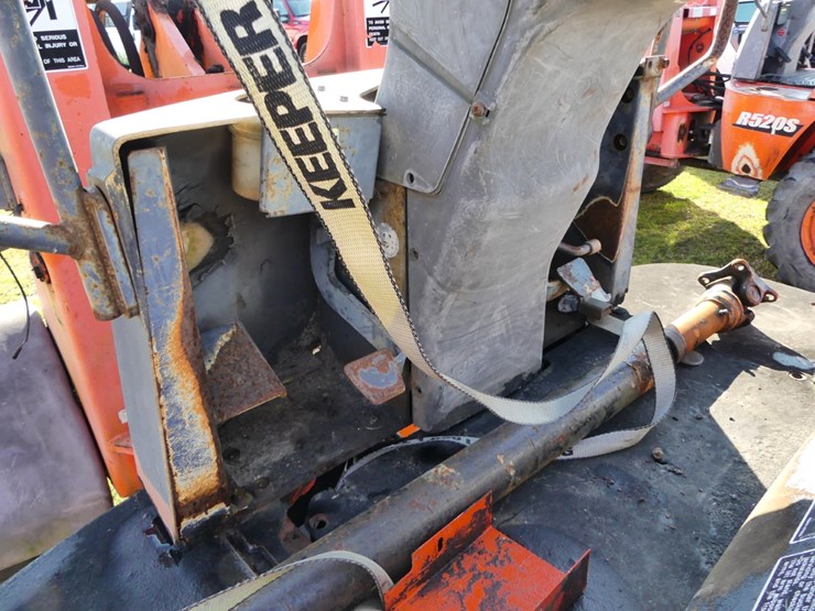 2004-kubota-r520-image-14